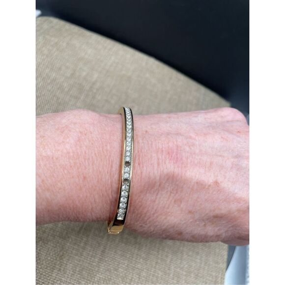 Vintage Swan Swarovski Crystal Rhinestone Hinged Bangle Bracelet Signed READ - Picture 2 of 9